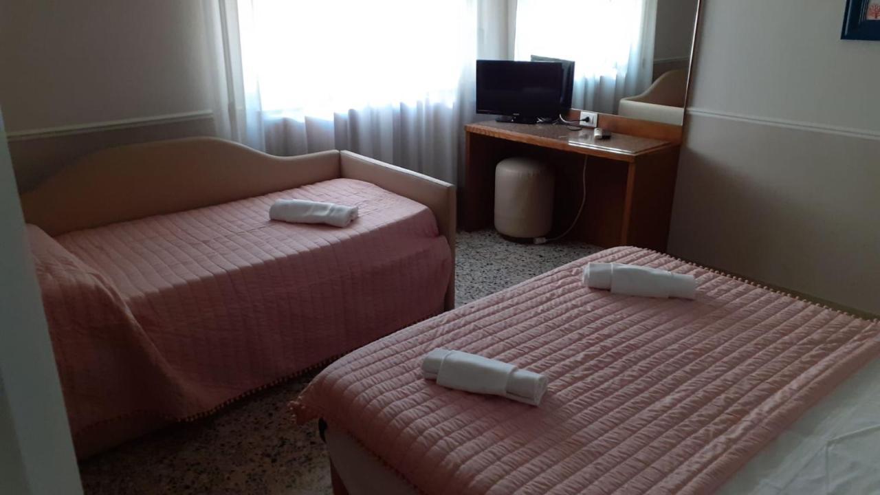 Hotel Ristorante La Terrazza Lido di Camaiore Eksteriør bilde